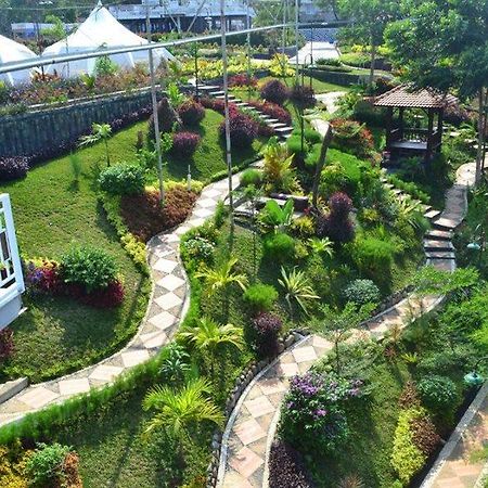 Chevilly Resort And Camp Bogor Eksteriør bilde